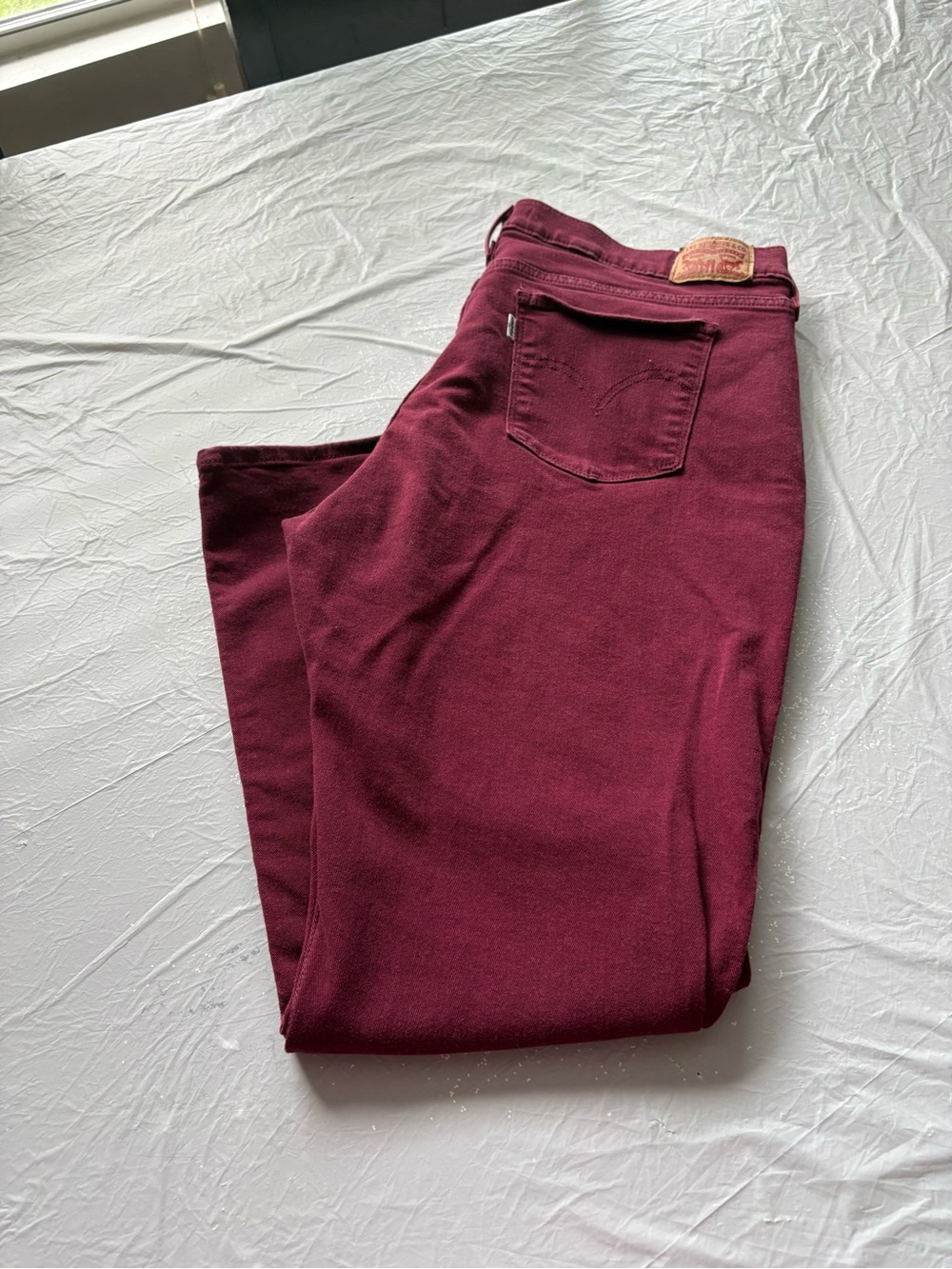 Levi's Women's Maroon Skinny Jeans